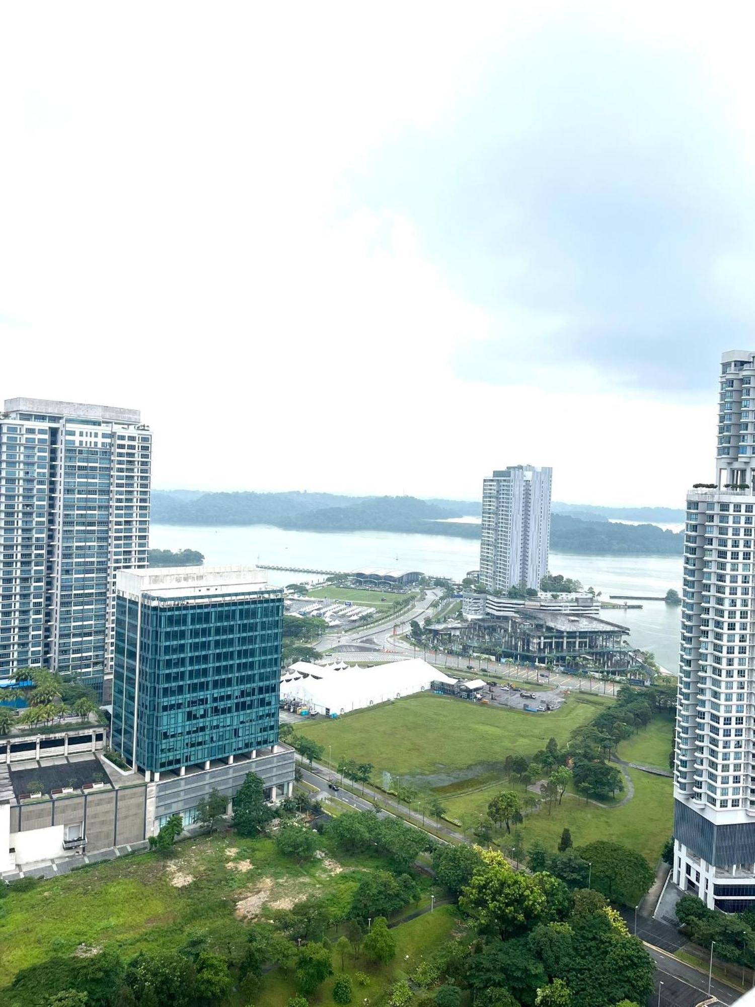 Almas Puteri Harbour Nusajaya Suite Room Exclusive Room 5 Min To Legoaland By Homespace 外观 照片